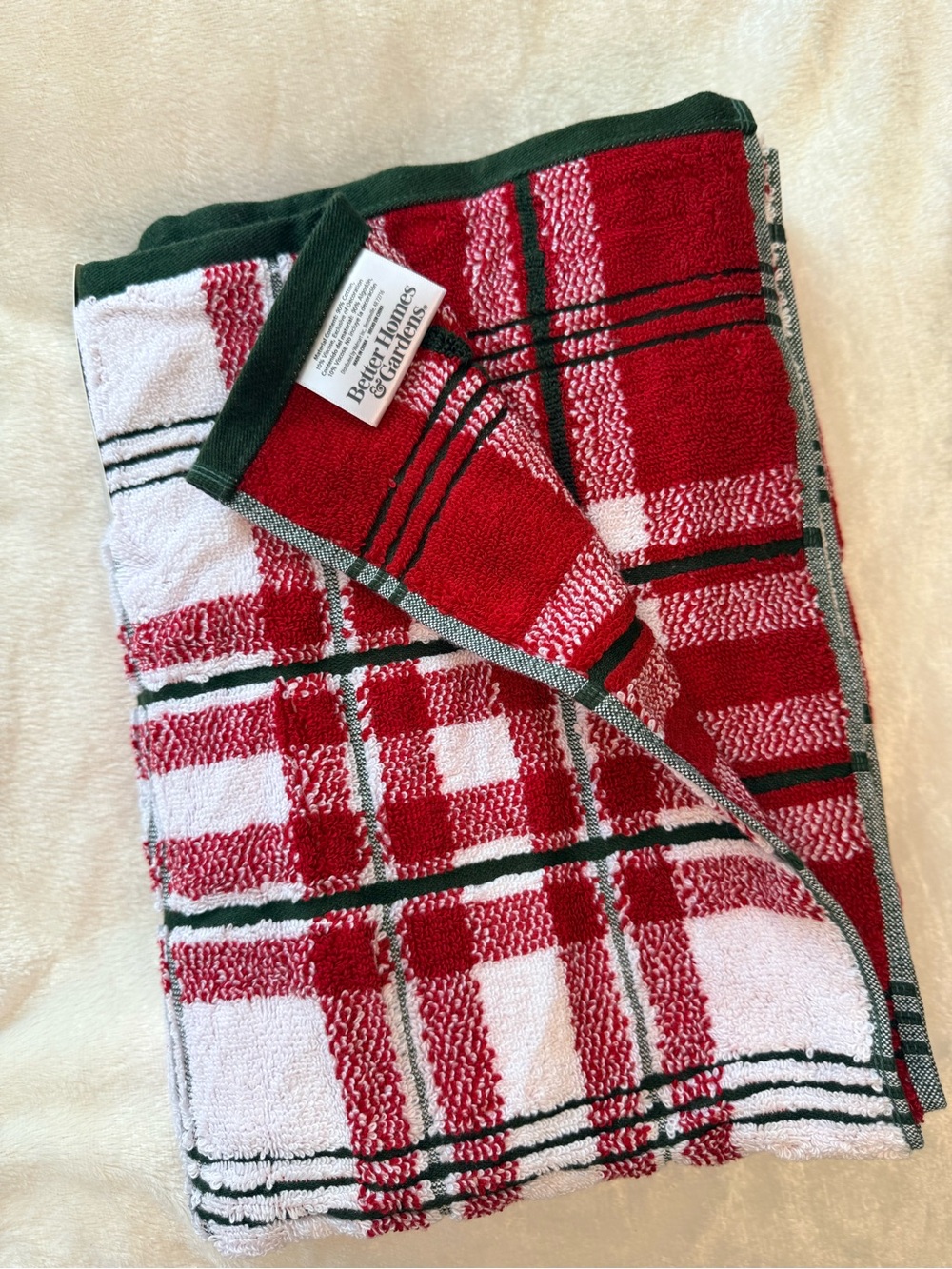 Better Homes And Gardens Red and Green Plaid Bath Towel